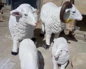 阿拉尔雕塑羊